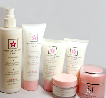 Skin care treatment by day and night, body care creams, antiage cosmetics, and more Arab luxury beauty care cosmetics manufacturing suppliers, high quality cosmetics and certified ISO 9001 process antiage creams collection, skin care products, body creams for day and night treatment. Arab cosmetics manufacturing vendors to the USA wholesale suppliers, European distributors, Latin America vendors and business to business skin care companies in the world