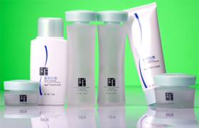 Body care creams, antiage cosmetics, skin care treatment, and more Arab luxury beauty care cosmetics manufacturing suppliers, high quality cosmetics and certified ISO 9001 process antiage creams collection, skin care products, body creams for day and night treatment. Arab cosmetics manufacturing vendors to the USA wholesale suppliers, European distributors, Latin America vendors and business to business skin care companies in the world
