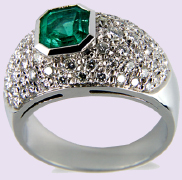 Customized and perfect jewels for your exclusive occassion direct from manufacturer made in Italy to the jewelry wholesale distribution of the most important markets, italian style customized jewels manufacturers, original diamonds suppliers, wholesale gems producers, pearl jewels vendors and wholesale customized stone precious jewels to the USA jewelry stores, to wholesale Canada jewels distributors, Dubai vip gems market. Pitti Preziosi is an Italian jewels manufacturing industry convinced that high end quality jewels and products are the best way to support jewelry distributors and luxury markets of the world