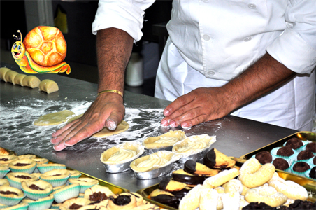 Handmade pastry to your own Stuzzicando Franchise business, we offer Made in Italy traditional pastry products to create a fast food restaurant business in any city of the world, Stuzzicando manufacturer cooking equipment and made in Italy food ingredients to prepare the most traditional Italian dishes as bread, pizza, antipasti, spaghetti pasta, handmade meals, lasagna, risoto, ice cream, coffee, italian beer and more for your complete Stuzzicando food restaurant business... we are looking for partners and investors in USA, Germany, England, Netherland, Middle East, Dubai, Japan, Spain, Belgium, Austria, Poland, Argentina, Brazil food investors