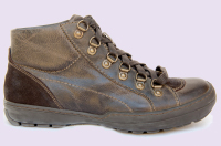 Customized leather men and women shoes manufacturer, the best Italian leather shoes and made in Italy design to produce the Donianna shoes, classic and casual women shoes leather boots manufacturing distributors, leather classic and casual men shoes and a collection of men boots for wholesale shoe distributors in France, Germany, England, USA, Canada, Dubai, Saudi Arabia, Mexico, Latin America... and the most important shoemaker market business to business industry