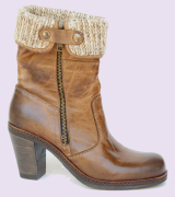 Letaher women shoes manufacturer, the best Italian leather shoes and made in Italy design to produce the Donianna shoes, classic and casual women shoes leather boots manufacturing distributors, leather classic and casual men shoes and a collection of men boots for wholesale shoe distributors in France, Germany, England, USA, Canada, Dubai, Saudi Arabia, Mexico, Latin America... and the most important shoemaker market business to business industry